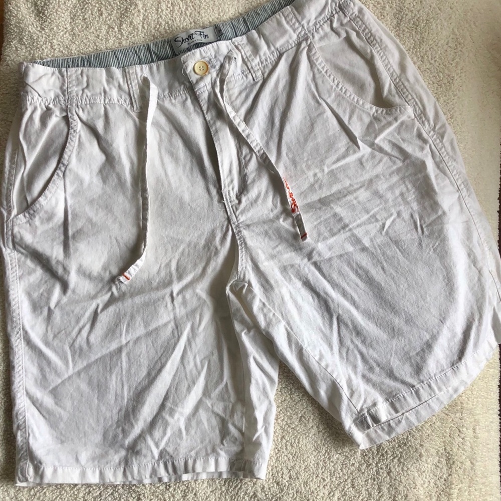 Men’s lightweight linen short